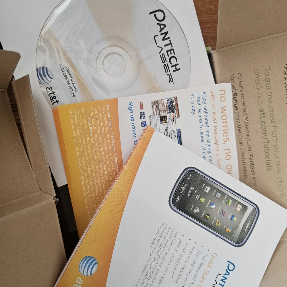 Pantech Renue Qwerty Slider Keyboard phone With Charger And Box